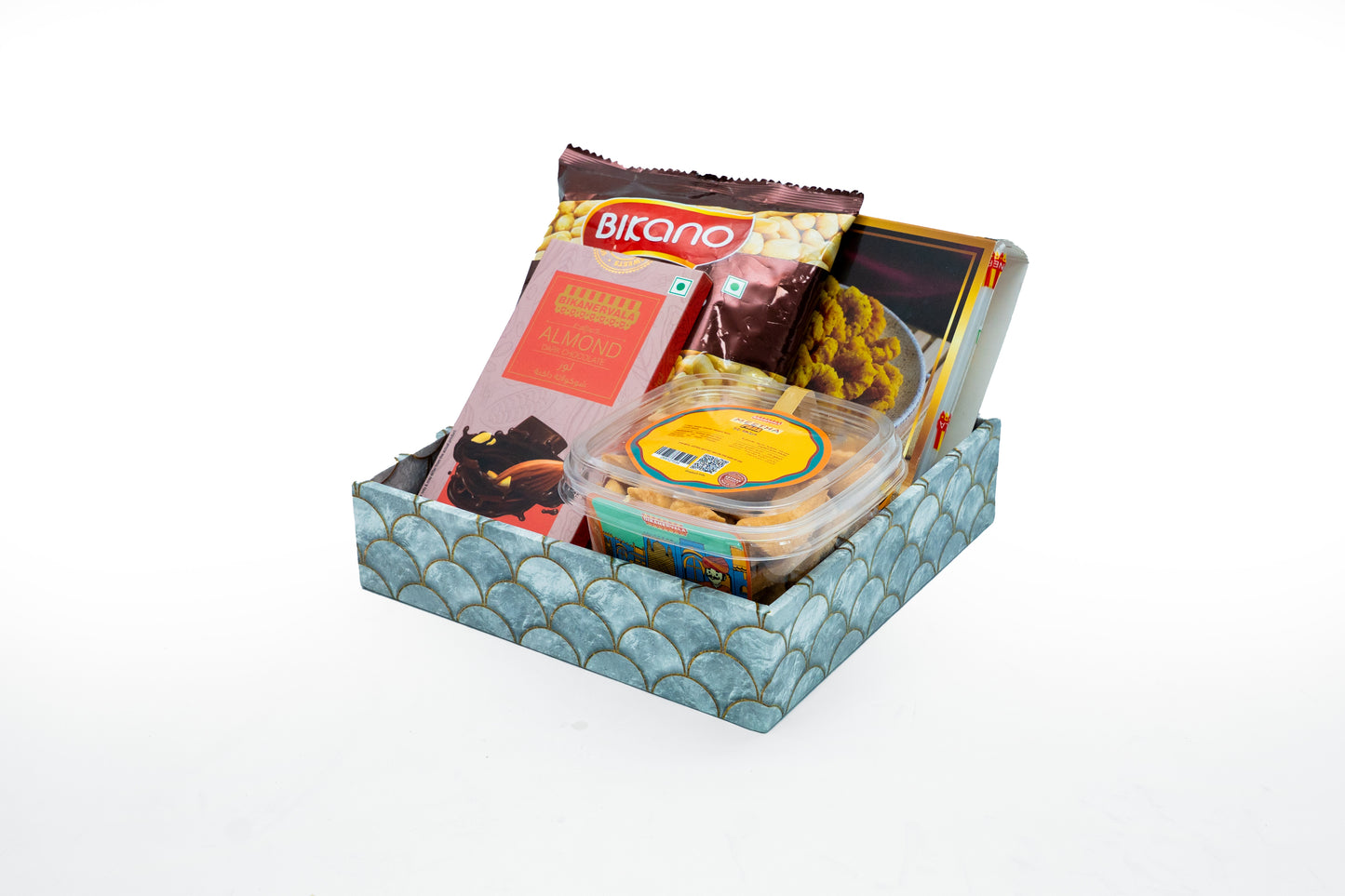 Hamper9 - Festive Crunch & Chocolate Delight